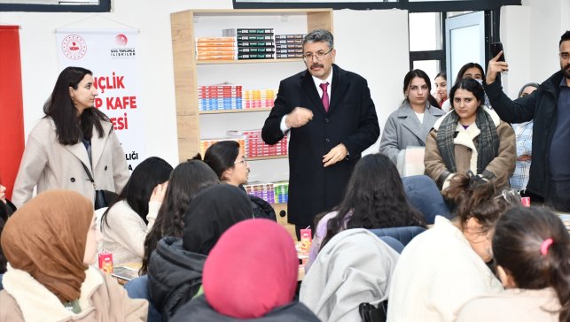 Hakkari'de yapımı tamamlanan etüt merkezi hizmete açıldı