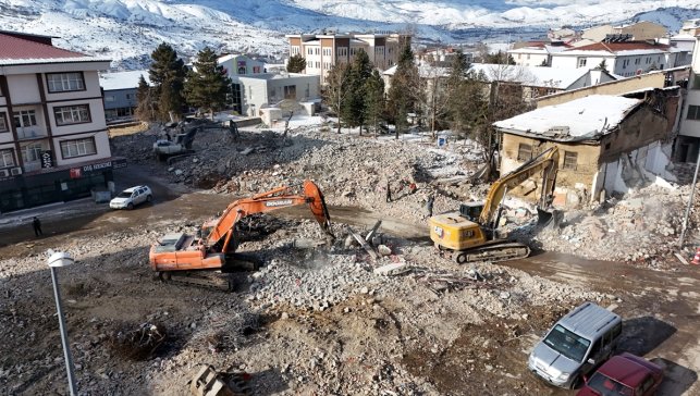 Depremlerin etkilediği Hekimhan'ın ilçe merkezi kentsel dönüşümle yenileniyor