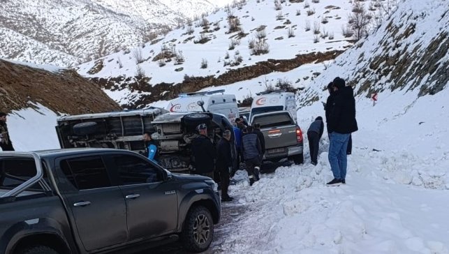 Hakkari'de trafik kazası: 2 yaralı