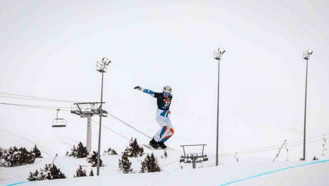 Avrupa’nın En İyileri Erzincan’da: Snowboard Kupası Gece Yarışlarıyla Başladı
