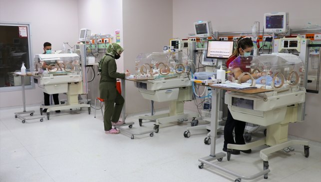 Van'daki üniversite hastanesinde geçen yıl 329 prematüre bebek tedavi edildi