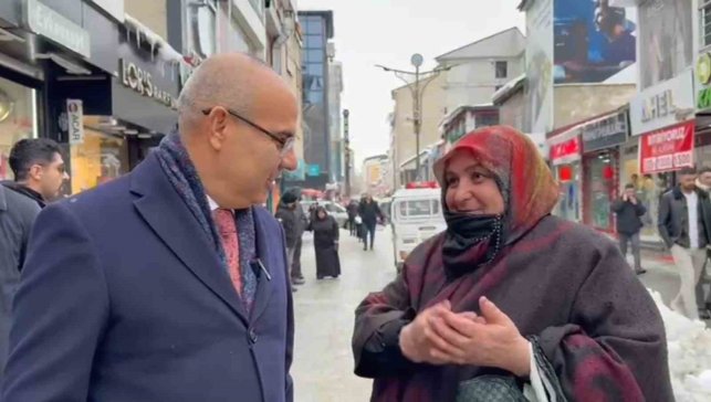 Ağrı'da Vali Koç'un vedasında duygusal anlar