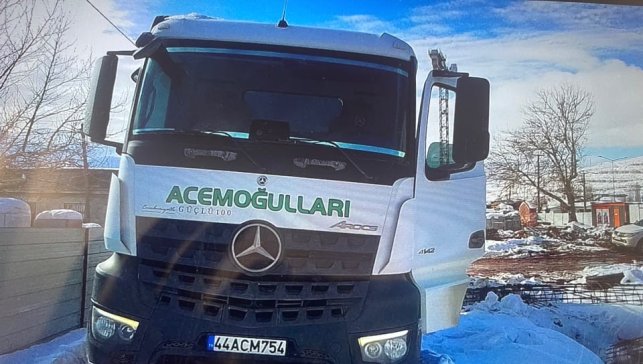 Malatya'da beton mikserinin çarptığı yaya yaralandı