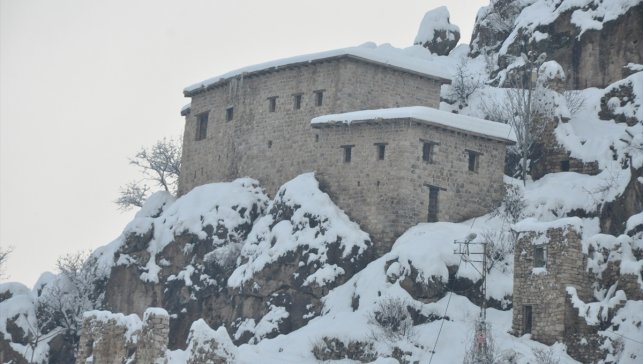 Van, Hakkari, Bitlis ve Muş'ta 995 yerleşim yerine ulaşım sağlanamıyor