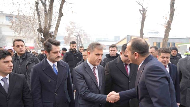 Vali Taşolar, görevine başladı