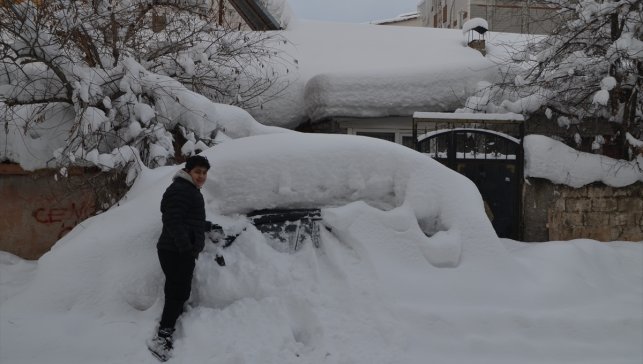 Van, Bitlis, Muş ve Hakkari'de 1030 yerleşim yerine ulaşım sağlanamıyor