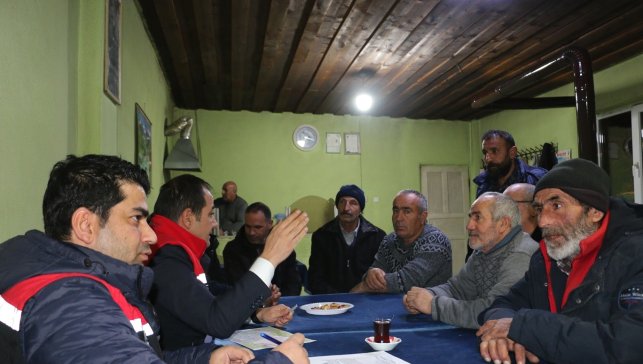 Erzincan'da tarımda yeni dönem: Köylerde gece toplantıları başladı