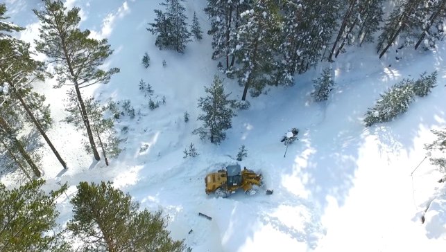 Erzincan'da kar ve tipiden kapanan 213 köy yolunda çalışmalar sürüyor