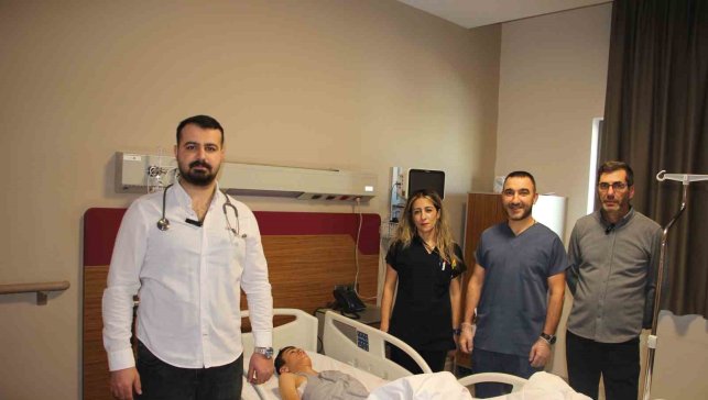 Elazığ'da 14 yaşındaki çocuk, 'Kunduracı göğsü' hastalığından kurtuldu