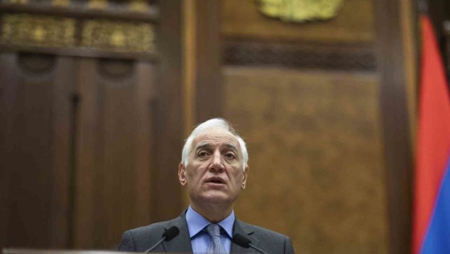 Ermenistan Cumhurbaşkanı'ndan Türkiye ve Azerbaycan'a kalıcı barış mesajı