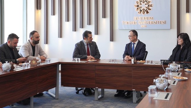 Çin Halk Cumhuriyeti Büyükelçisi Jiang Xuebin'den ETÜ'ye ziyaret