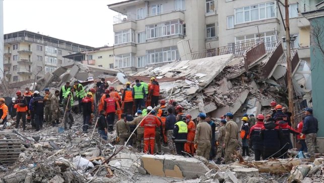 Malatya'da Ergün Apartmanı davasında karar: 7 sanığa hapis, 3'ü tutuklandı