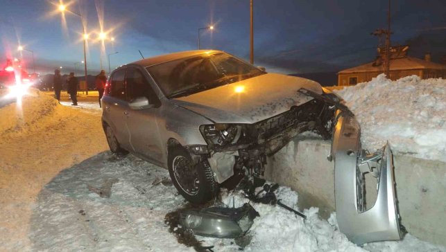 Van'da trafik kazası: 3 yaralı