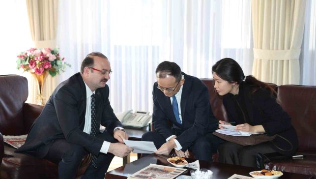 Çin Halk Cumhuriyeti Ankara Büyükelçisi Jiang Xuebin Atatürk Üniversitesi'nde