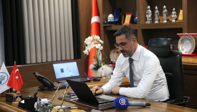 Bitlis Belediye Başkanı Tanğlay, AA'nın Yılın Kareleri oylamasına katıldı