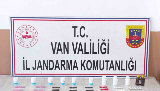 Van'da sentetik hap ve kaçak sigara ele geçirildi