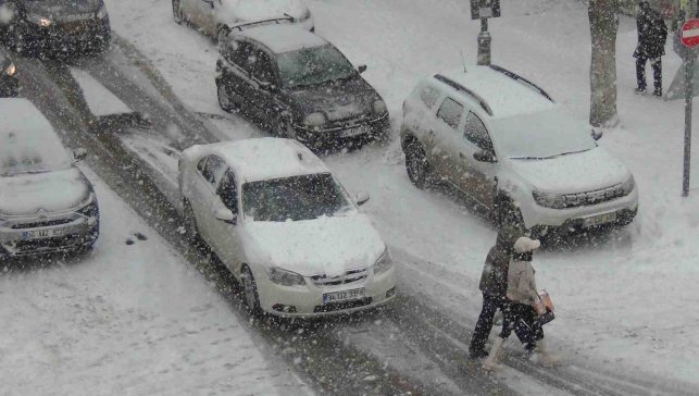 Kars'ta son 15 yılın en yoğun kışı yaşanıyor