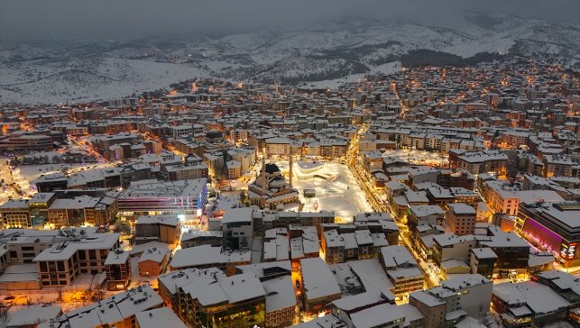 Karla kaplı Bingöl dronla havadan görüntülendi