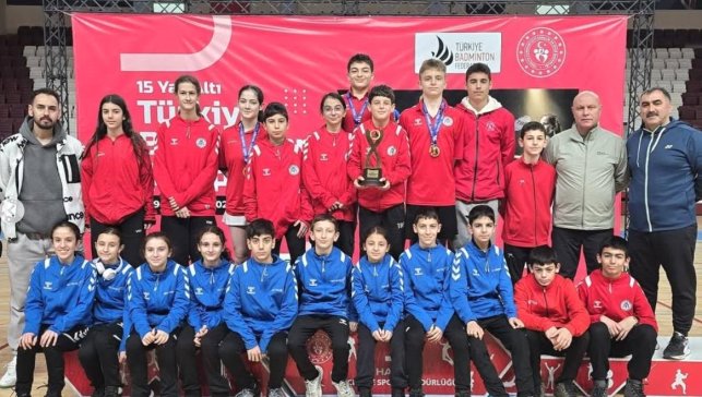 Badminton'da Erzincan rüzgârı: 3 şampiyonluk, 1 ikincilik