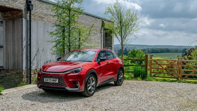 Lexus LBX En İyi Kabine Sahip Küçük SUV seçildi