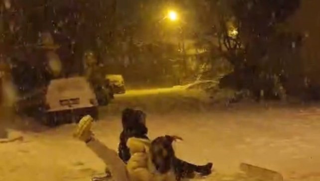 Darende'de kar yağışıyla gelen eğlence