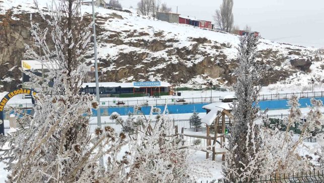 Göle ilçesi eksi 20 dereceyle dondu