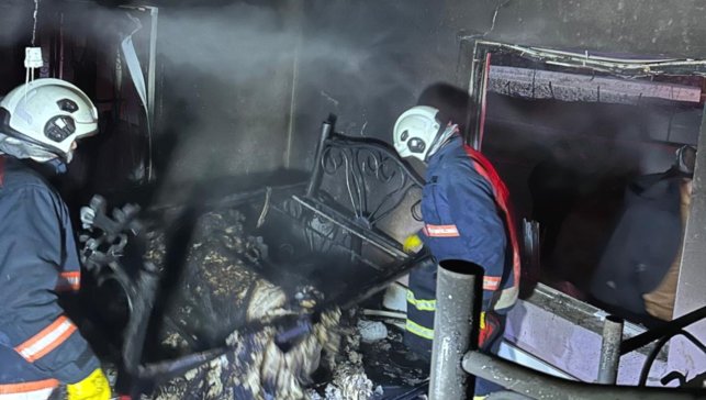 Yüksekova'da korkutan ev yangını: 4 çocuk hastaneye kaldırıldı