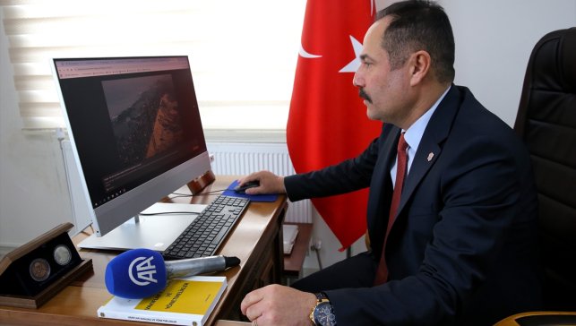 Bitlis Vakıflar Bölge Müdürü Ayan, Yılın Kareleri oylamasına katıldı