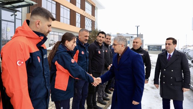 Bingöl Valisi Çelik, AFAD İl Müdürlüğünü ziyaret etti