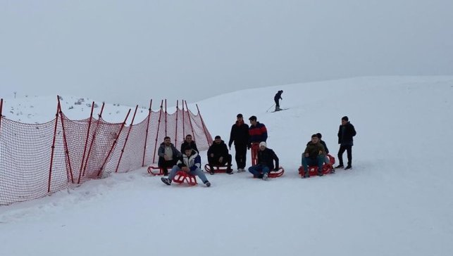 Muş Çocuk Evleri Sitesi'nden çocuklara yarıyıl tatilinde kayak keyfi