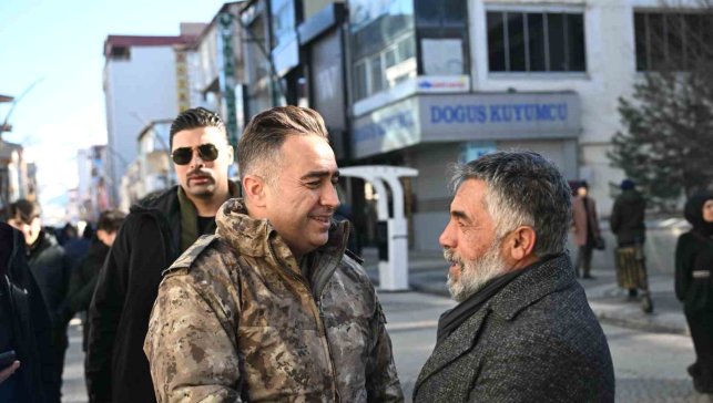 Ağrı Emniyet Müdürü Önder, esnaf ve vatandaşlarla bir araya geldi