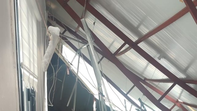 Malatya'da mevlit salonunun çatısı kardan çöktü