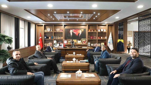 BEÜ ile Bitlis Belediyesi arasında dijital eğitimde iş birliği protokolü imzalandı