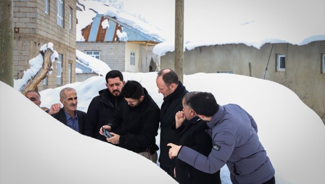 Şemdinli Kaymakamı Akpınar'dan köy ziyareti 
