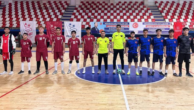 Ağrı’da Okul Sporları Gençler Futsal İl Birinciliği başladı