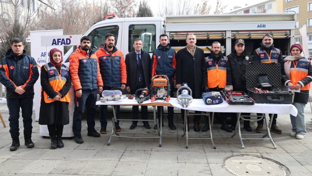 Ağrı’da 6 Şubat depremleri anma programı düzenlendi