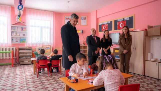 Diyadin Kaymakamı Furkan Korkusuz, Anaokulundaki Eğitimi Yerinde İnceledi