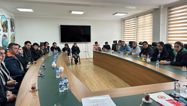 Diyadin Kaymakamı Korkusuz öğrencilerle söyleşide buluştu