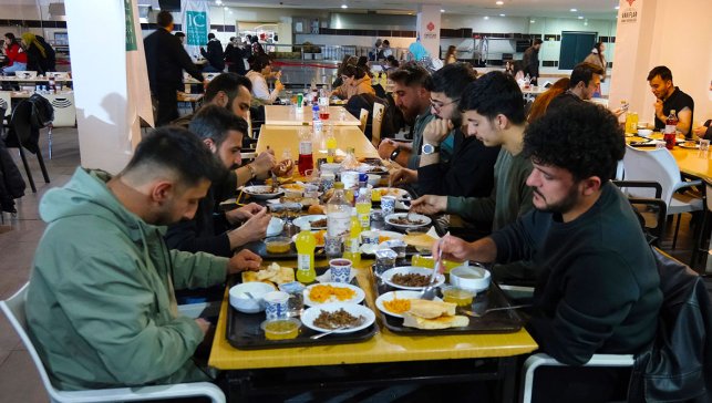 Ağrı İbrahim Çeçen Üniversitesinde Ramazan Ayı Boyunca Öğrencilere Ücretsiz İftar Yemeği Verilecek