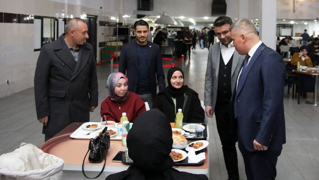Ramazan Boyunca AİÇÜ’de Öğrencilere Ücretsiz İftar