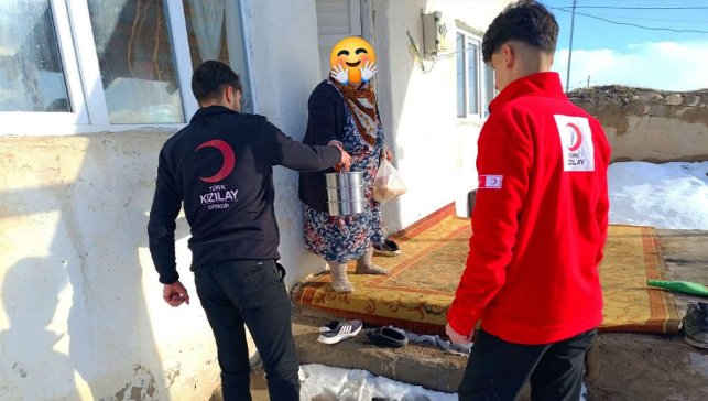 Türk Kızılay ve Diyadin Kaymakamlığı’ndan Ramazan’da 210 Kişiye Her Gün Sıcak İftar