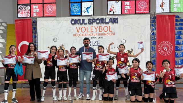 Ağrı’daki Ortaokul Rize'de 7 İli Geride Bıraktı, Türkiye Yarı Finallerine Yükseldi