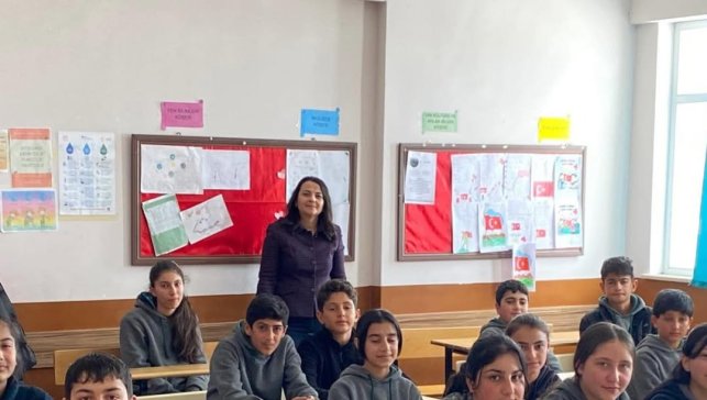 Diyadin’de öğrencilere vergi bilinci semineri verildi