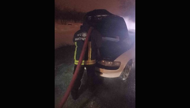 Seyir halindeki otomobilde yangın