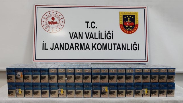 Van'da 720 paket gümrük kaçağı sigara ele geçirildi