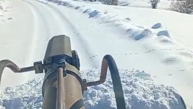 Bitlis'te karla mücadele çalışmaları aralıksız devam ediyor