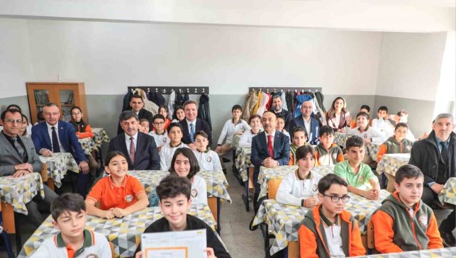 Erzincan'da yarıyıl tatili sona erdi, öğrenciler ders başı yaptı