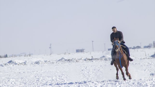 Kars'ın turizm destinasyonunda önemli yer tutan cirite ilgi artıyor