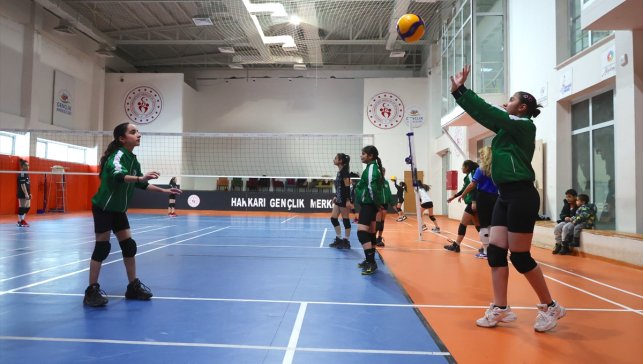 Hakkari'de çocuklar sportif faaliyetlerle kötü alışkanlıklardan korunuyor