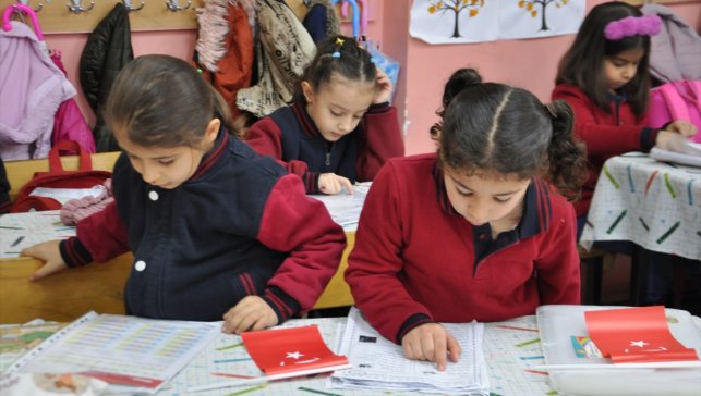 Hizan'da yarıyıl tatilinin ardından ilk ders zili çaldı